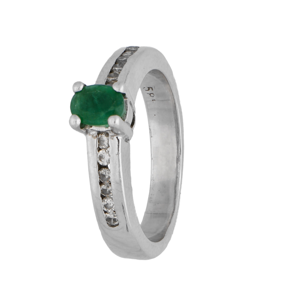 marge genezen toelage Witgouden ring bezet met witte saffier en smaragd| #RECLAIMED 22828 |  Reclaimed.nl